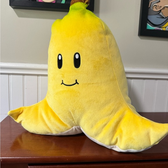 Mario Banana Peel Plush - Picture 2 of 3